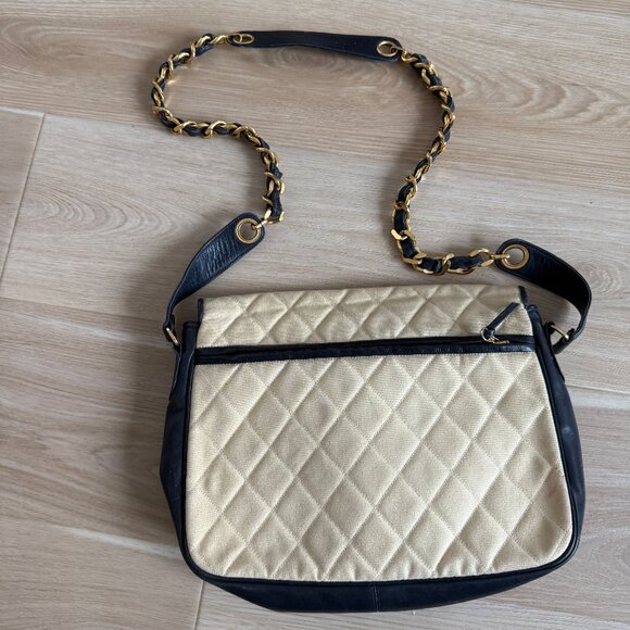 Chanel Matelasse Shoulder bag - Picture 5 of 6